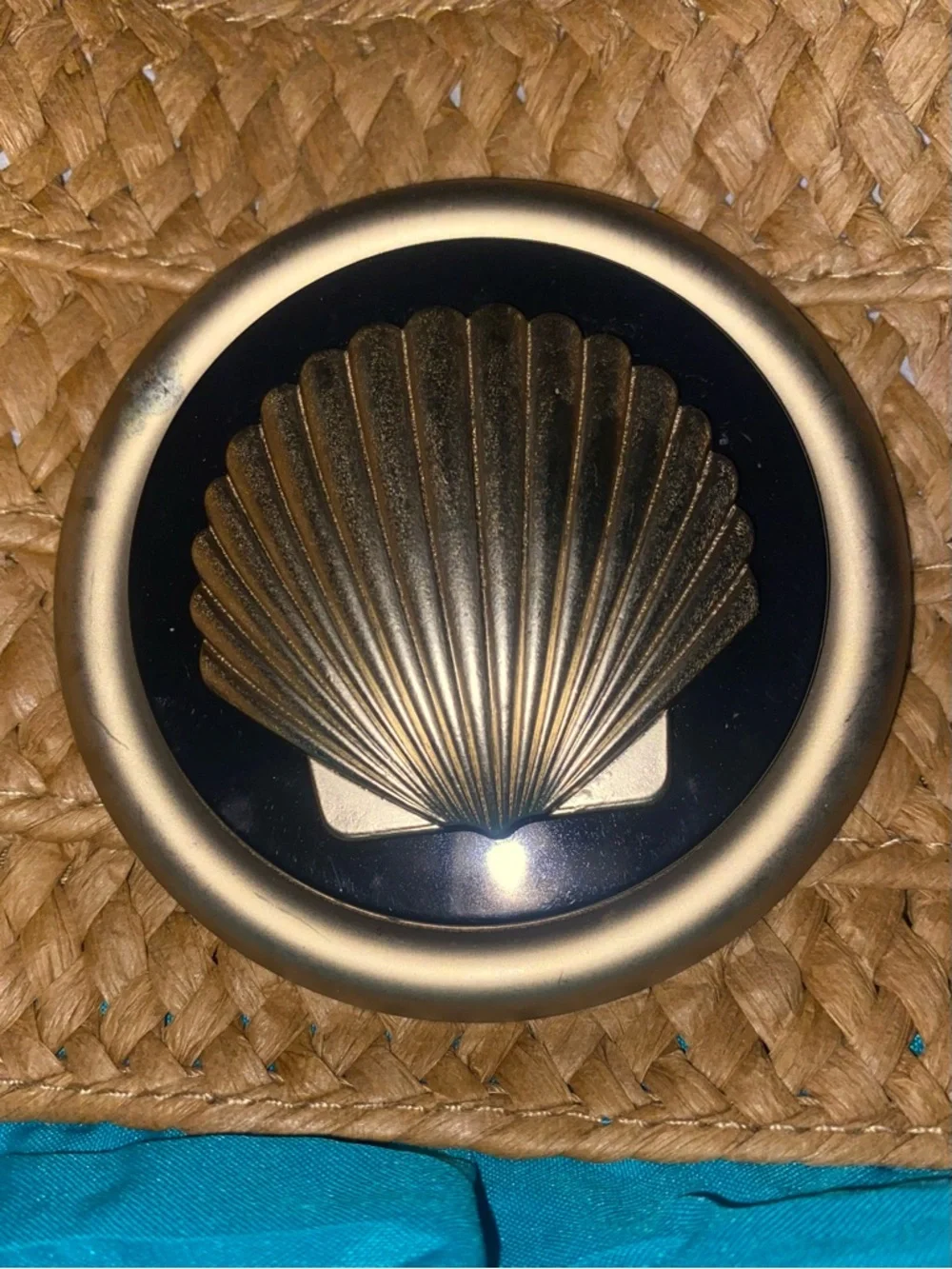 Braciano shell wicker purse. Turquoise/teal.  Very nice - Picture 4 of 4